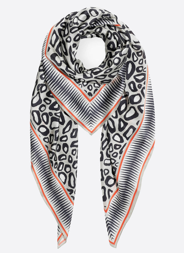 SILK SCARF Giraffe